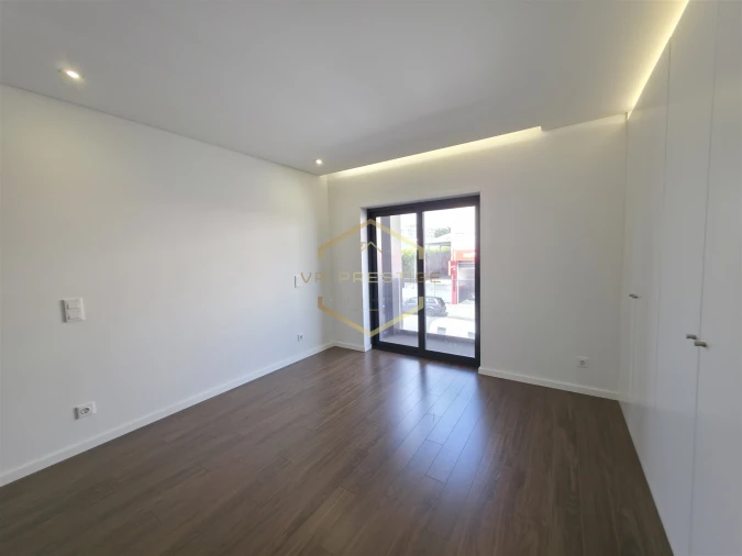 Apartamento T3 para Venda em Ramalde Foto 15