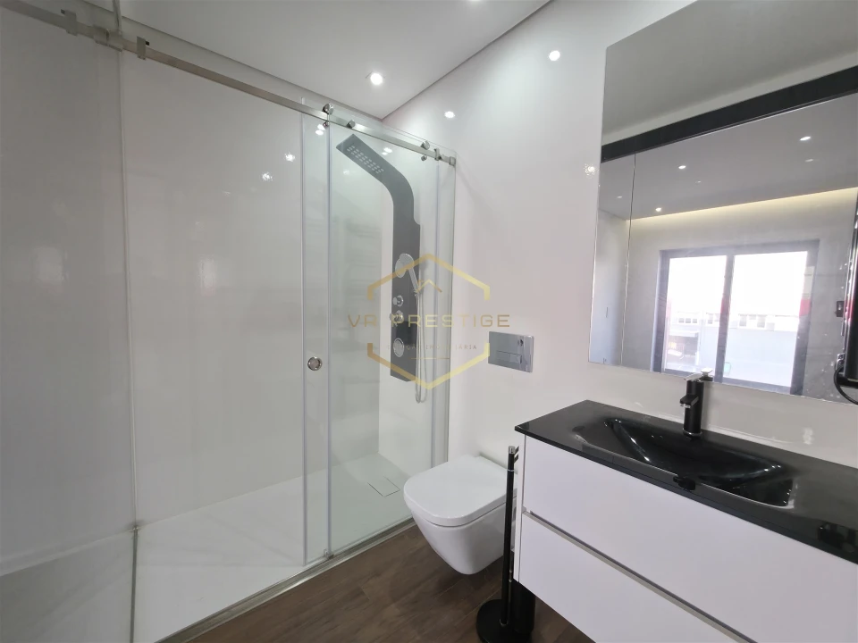 Apartamento T3 para Venda em Ramalde Foto 23