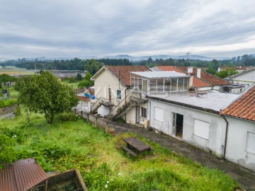 Moradia T4 para Venda em Merelim (São Pedro) e Frossos