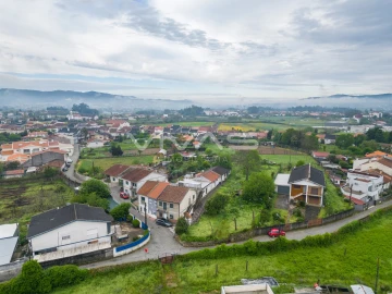 Moradia T4 para Venda em Merelim (São Pedro) e Frossos