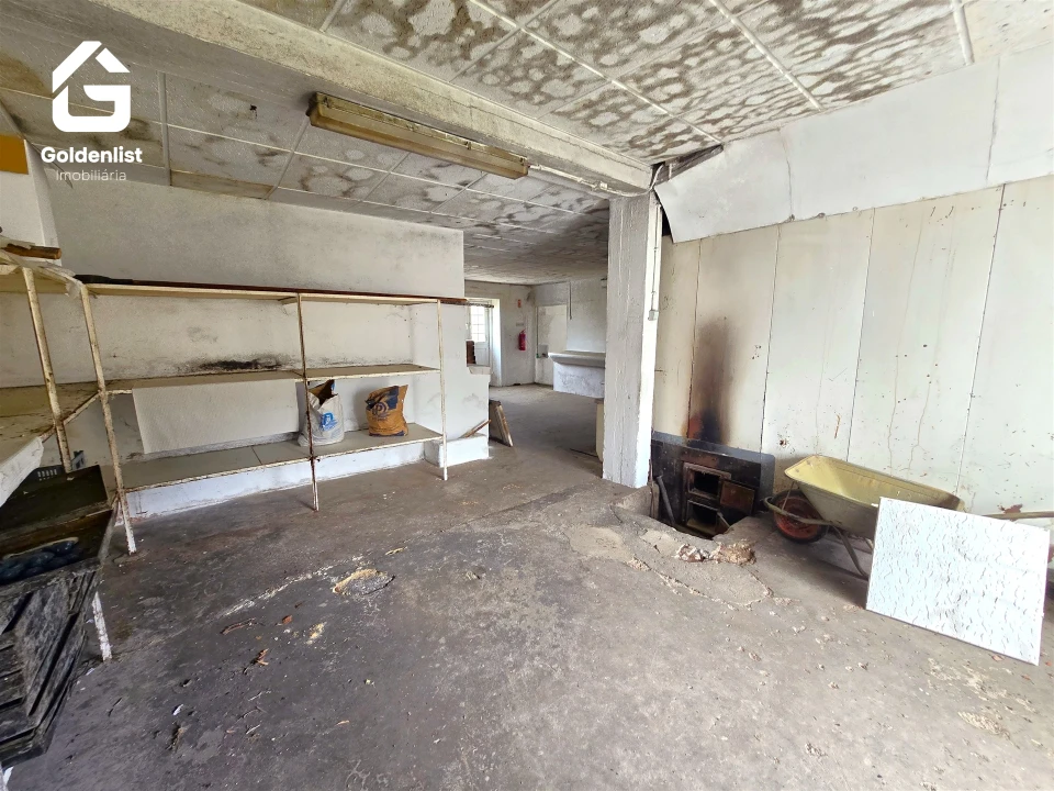 Armazém para Venda em Tinalhas Foto 17