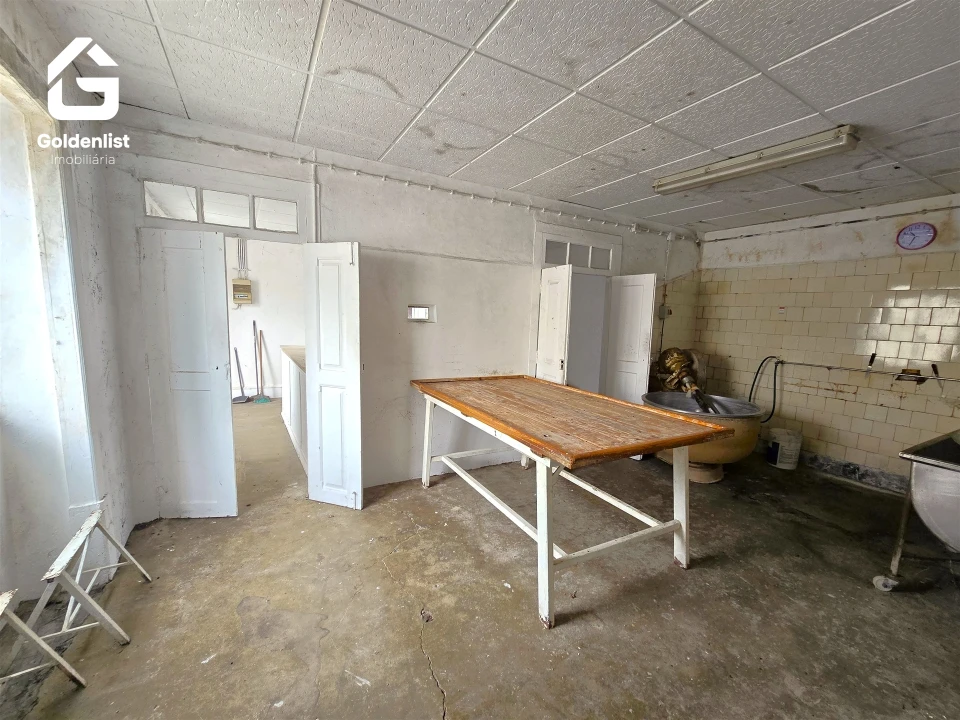 Armazém para Venda em Tinalhas Foto 7