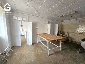 Armazém para Venda em Tinalhas