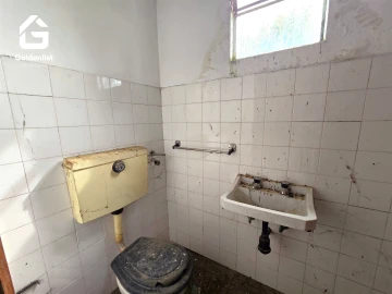 Armazém para Venda em Tinalhas