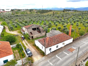 Armazém para Venda em Tinalhas