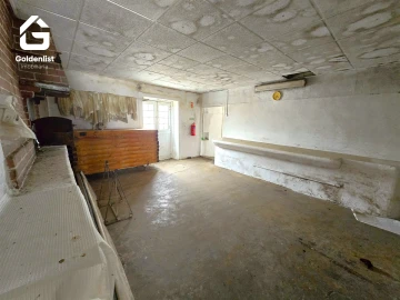 Armazém para Venda em Tinalhas