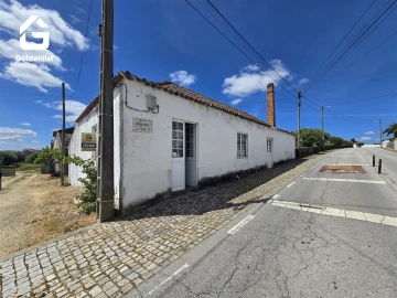 Armazém para Venda em Tinalhas