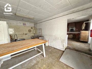 Armazém para Venda em Tinalhas