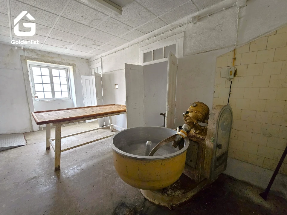 Armazém para Venda em Tinalhas Foto 12