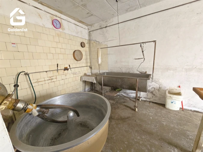 Armazém para Venda em Tinalhas Foto 11