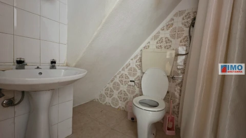 Moradia T3 para Venda em Cebolais de Cima e Retaxo