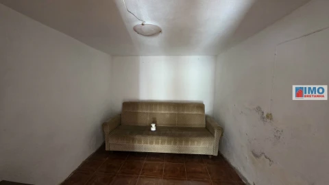 Moradia T3 para Venda em Cebolais de Cima e Retaxo