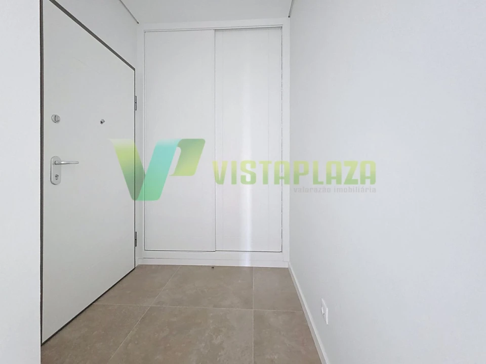 Apartamento T2 para Venda em Portimão Foto 4