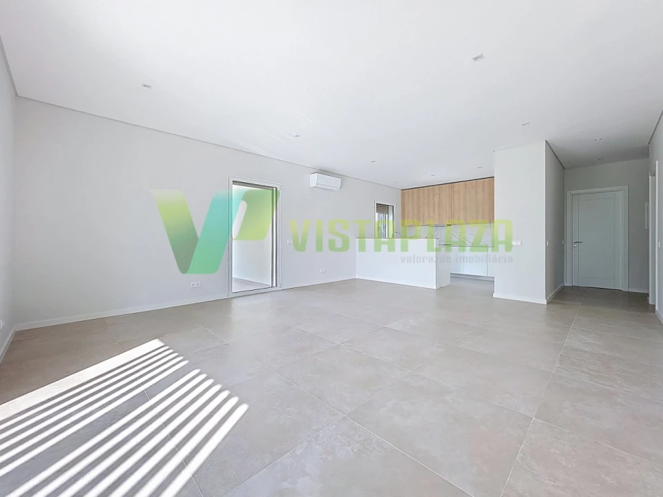 Apartamento T2 para Venda em Portimão Foto 6