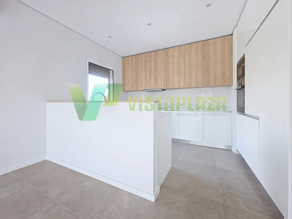 Apartamento T2 para Venda em Portimão Foto 9