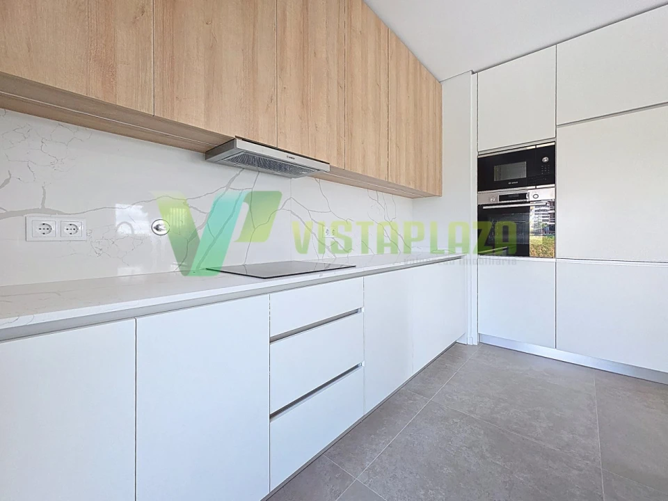 Apartamento T2 para Venda em Portimão Foto 11