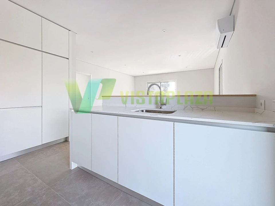 Apartamento T2 para Venda em Portimão Foto 7