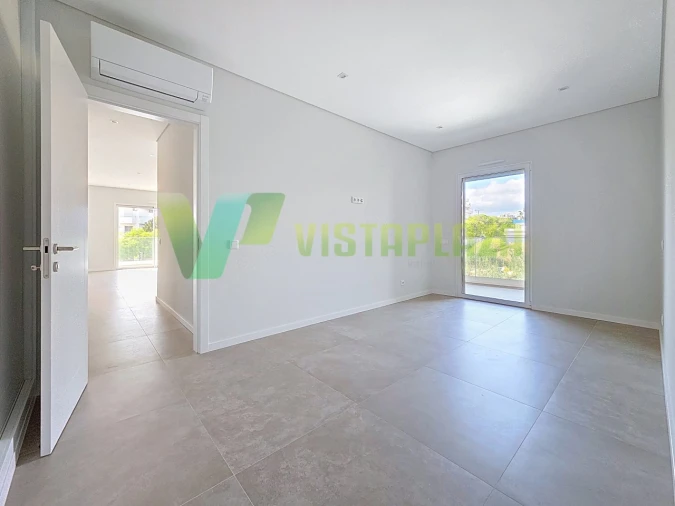 Apartamento T2 para Venda em Portimão Foto 13