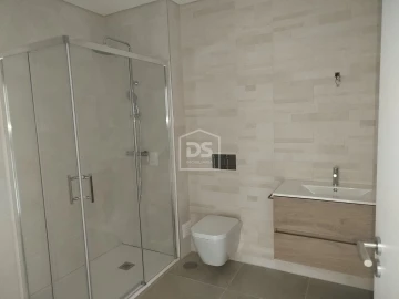 Apartamento T2 para Venda em Currelos, Papízios e Sobral