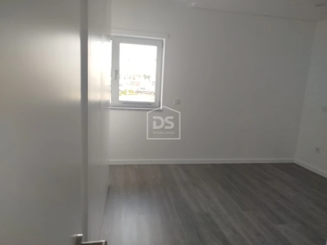 Apartamento T3 para Venda em Currelos, Papízios e Sobral Foto 50