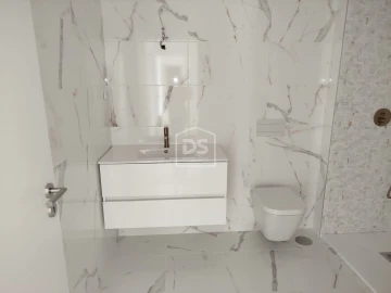 Apartamento T2 para Venda em Currelos, Papízios e Sobral