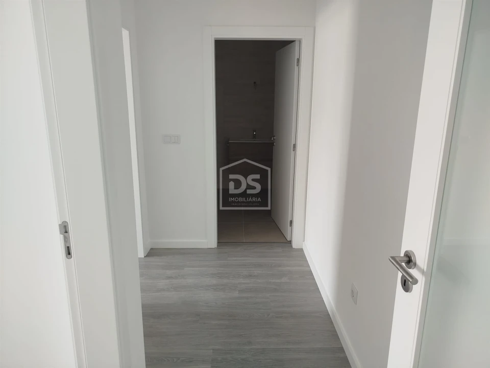 Apartamento T1 para Venda em Currelos, Papízios e Sobral Foto 27