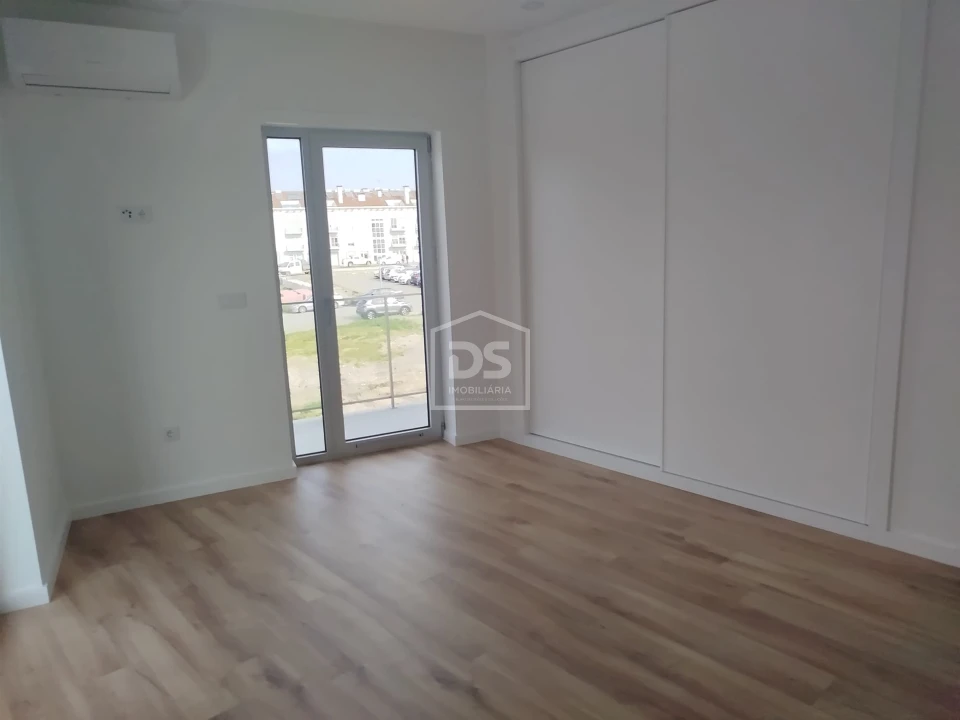 Apartamento T2 para Venda em Currelos, Papízios e Sobral Foto 27