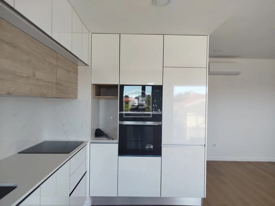 Apartamento T2 para Venda em Currelos, Papízios e Sobral Foto 1