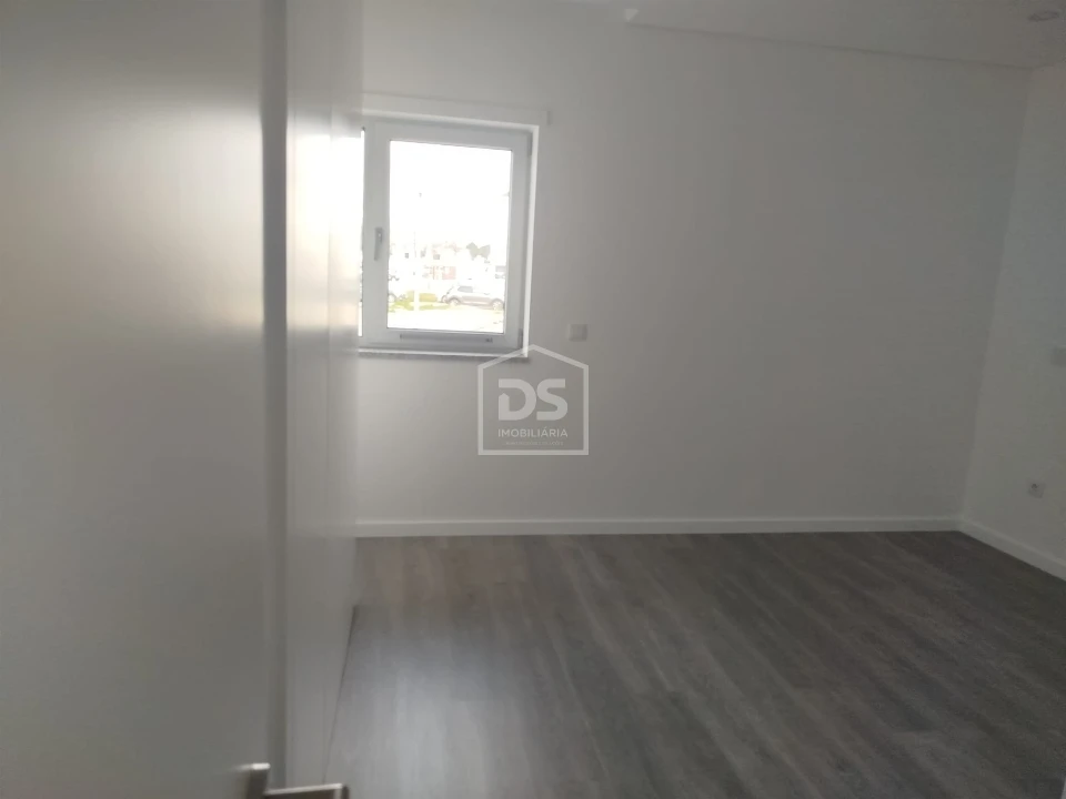 Apartamento T2 para Venda em Currelos, Papízios e Sobral Foto 50