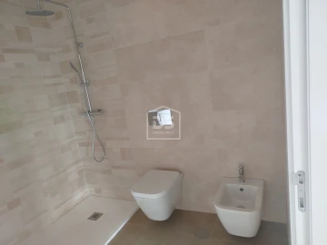 Apartamento T1 para Venda em Currelos, Papízios e Sobral