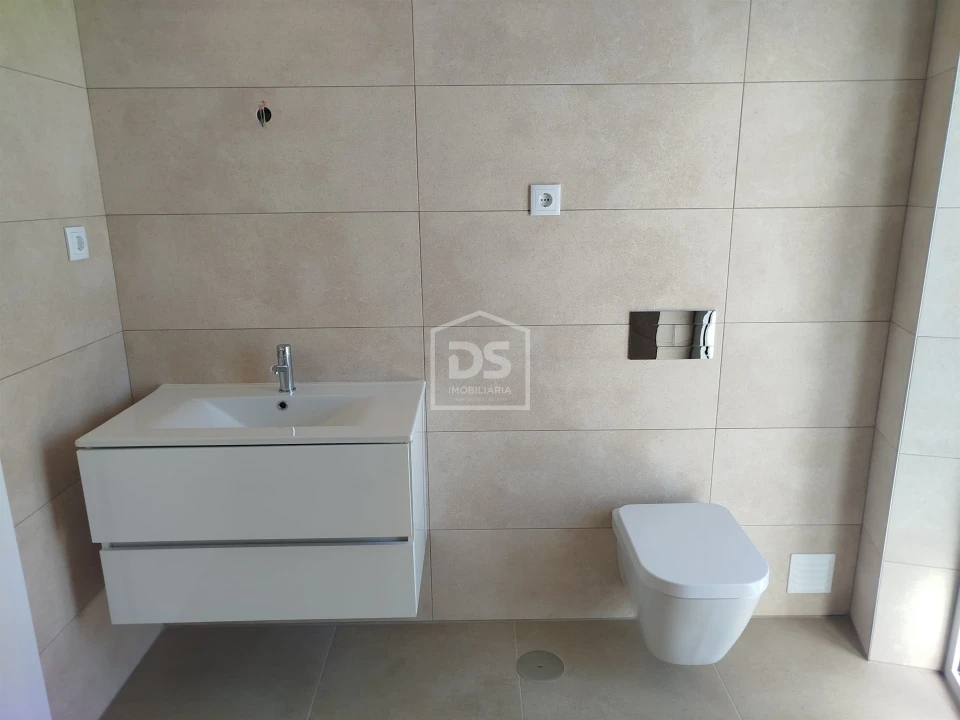 Apartamento T1 para Venda em Currelos, Papízios e Sobral Foto 11