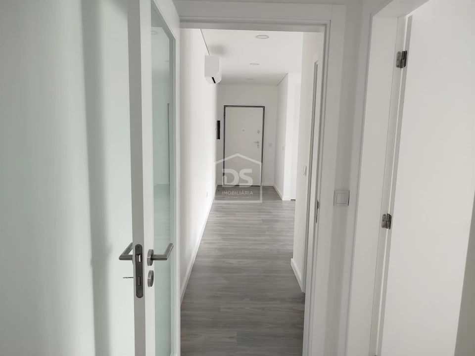 Apartamento T1 para Venda em Currelos, Papízios e Sobral Foto 32