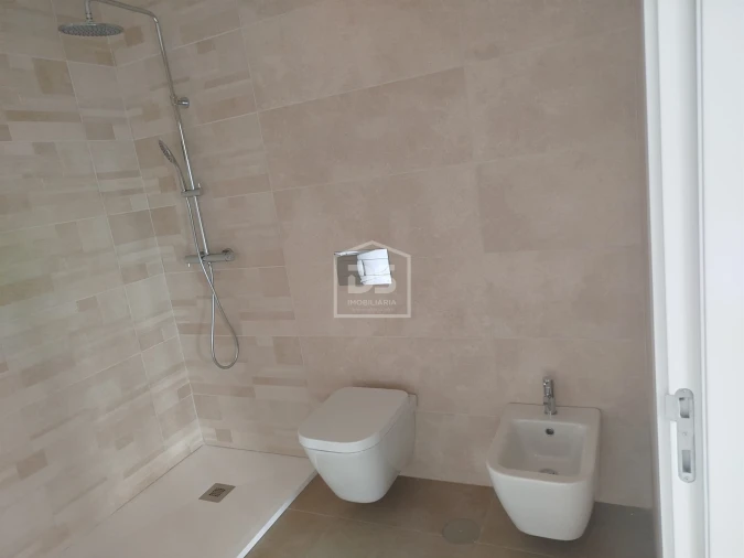 Apartamento T1 para Venda em Currelos, Papízios e Sobral Foto 19