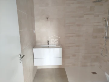 Apartamento T2 para Venda em Currelos, Papízios e Sobral