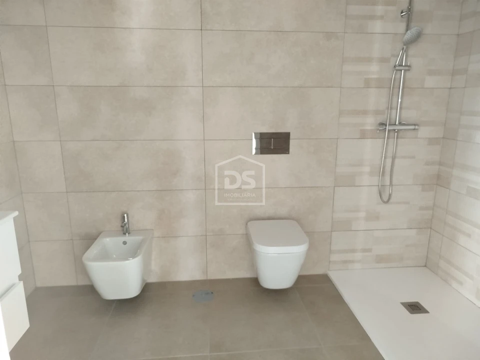 Apartamento T3 para Venda em Currelos, Papízios e Sobral Foto 28