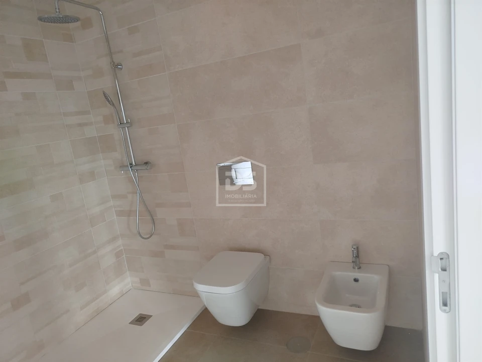 Apartamento T2 para Venda em Currelos, Papízios e Sobral Foto 48