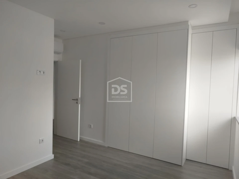 Apartamento T3 para Venda em Currelos, Papízios e Sobral Foto 52