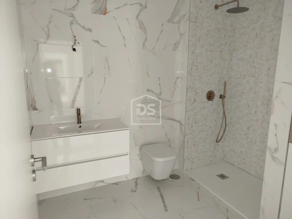 Apartamento T3 para Venda em Currelos, Papízios e Sobral Foto 35