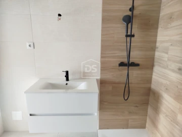 Apartamento T3 para Venda em Currelos, Papízios e Sobral