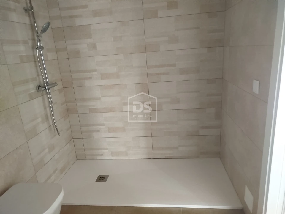 Apartamento T3 para Venda em Currelos, Papízios e Sobral Foto 30