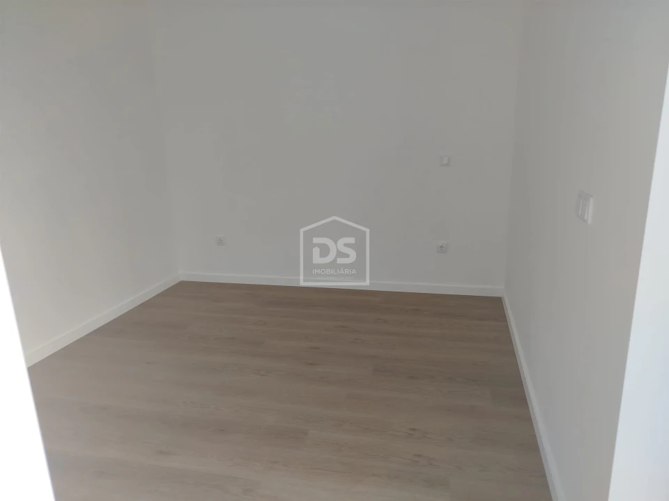 Apartamento T3 para Venda em Currelos, Papízios e Sobral Foto 39