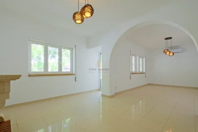 Moradia T3 para Arrendamento em Cascais e Estoril