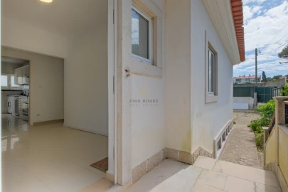 Moradia T3 para Arrendamento em Cascais e Estoril