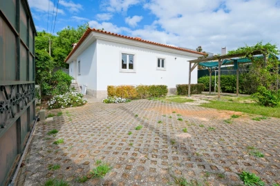 Moradia T3 para Arrendamento em Cascais e Estoril