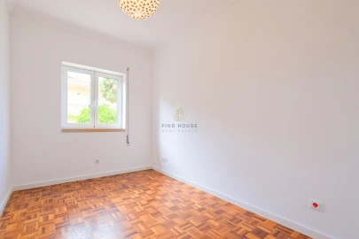 Moradia T3 para Arrendamento em Cascais e Estoril