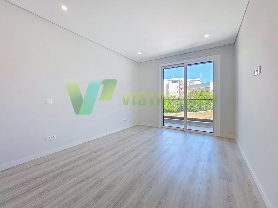 Apartamento T2 para Venda em Alvor Foto 15