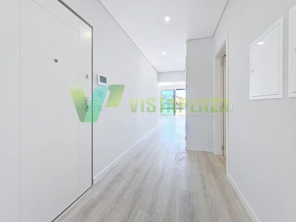 Apartamento T2 para Venda em Alvor Foto 3