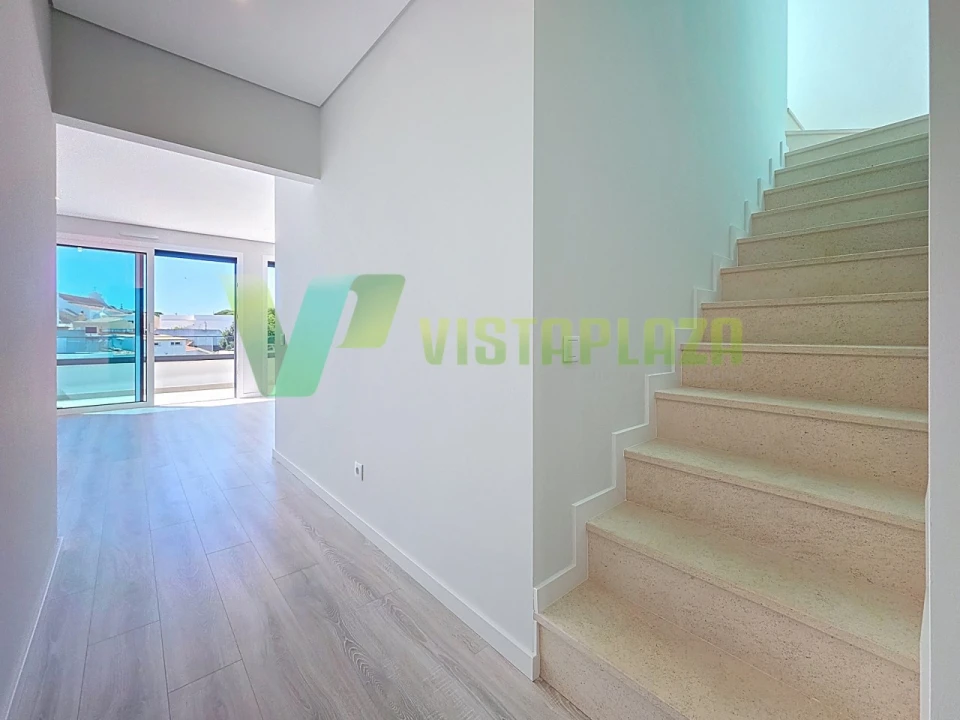 Apartamento T2 para Venda em Alvor Foto 22