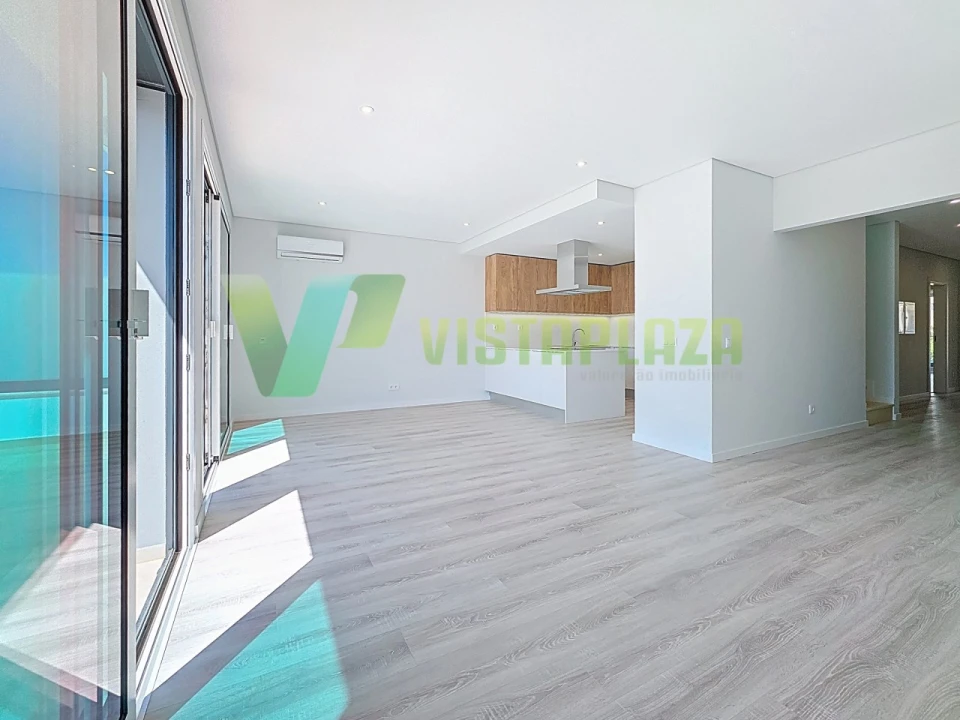 Apartamento T2 para Venda em Alvor Foto 4
