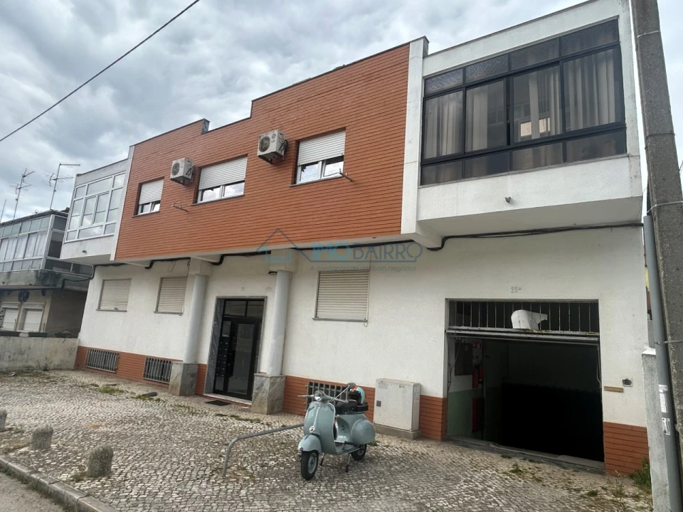 Garagem para Venda em Laranjeiro e Feijó Foto 10